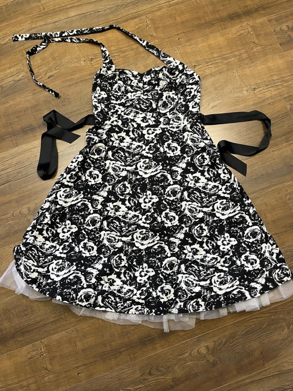 50’s Inspired Black & White Floral Halter Midi Dress with Tulle Accent - Picture 3 of 5